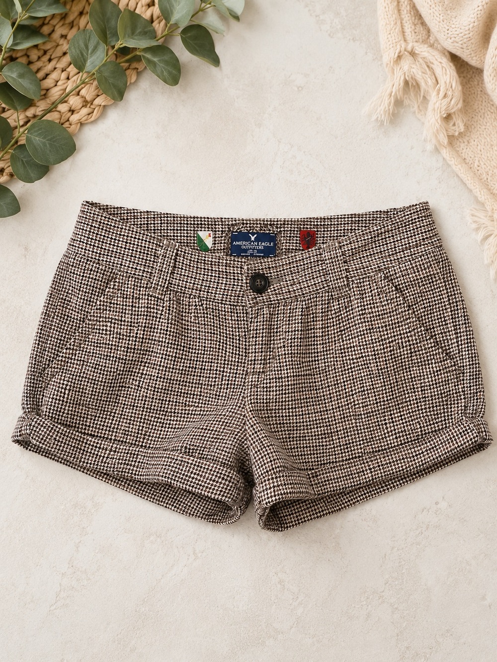 American Eagle Outfitters Houndstooth Cuffed Shorts Size 4